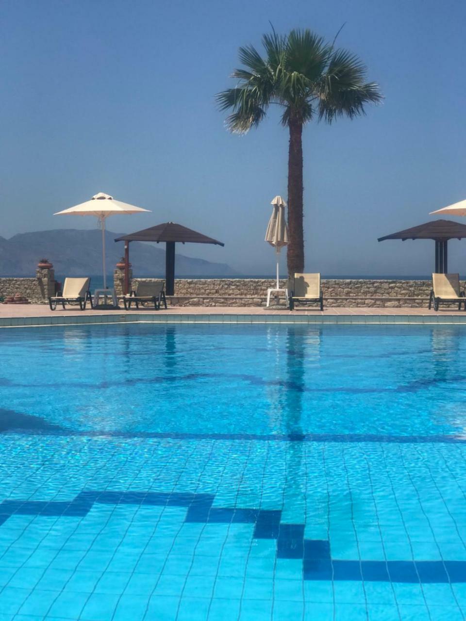 Aquamar Beach Hotel Kurnász Kültér fotó